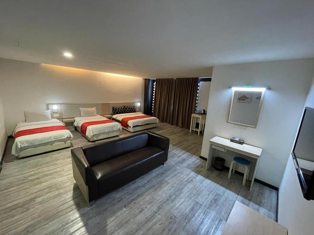 N&L Hotel กัวลาตรังกานู ภายนอก รูปภาพ