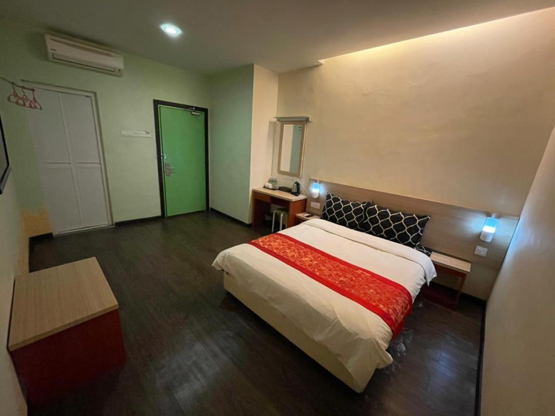 N&L Hotel กัวลาตรังกานู ภายนอก รูปภาพ